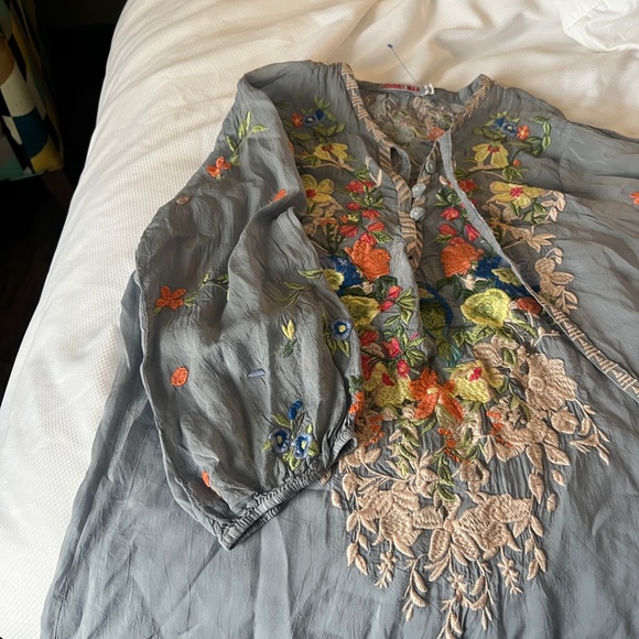 Johnny Was tunic.  Beautiful embroidery and superb style and quality - Picture 1 of 3